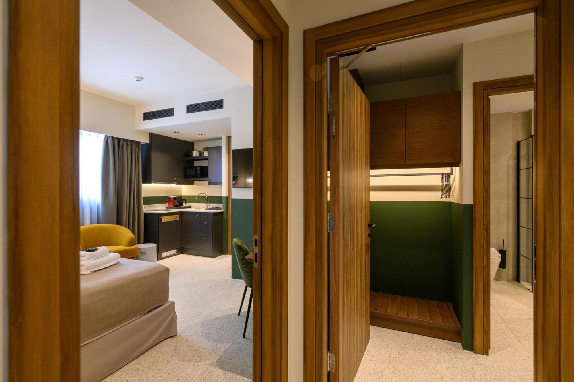 Evripidou 7 - Kalamata Mediterranean Suites Екстериор снимка
