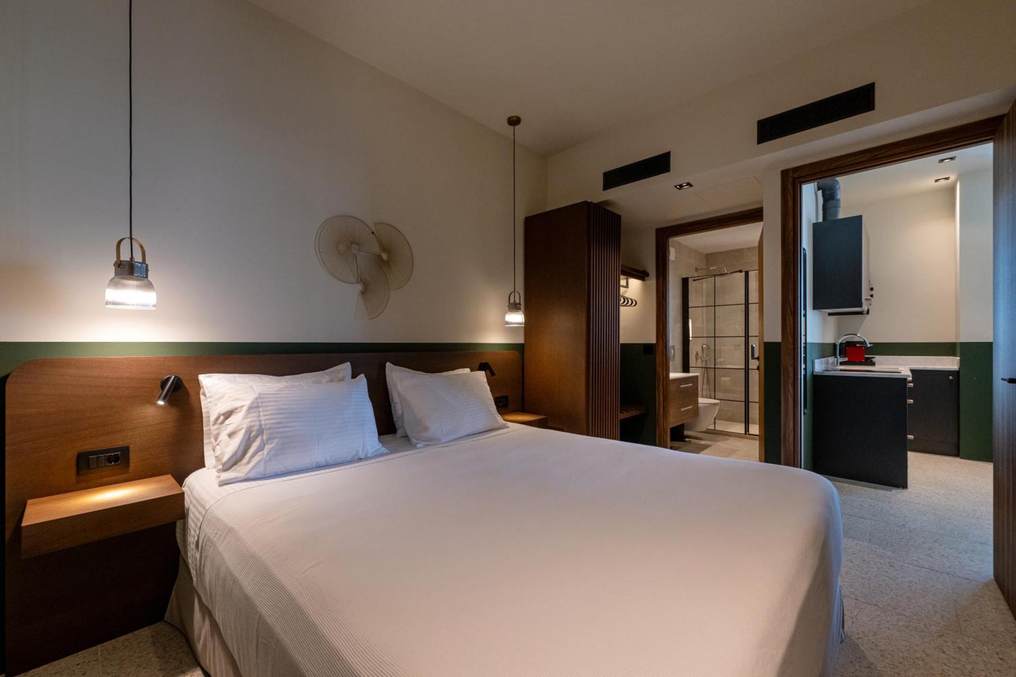 Evripidou 7 - Kalamata Mediterranean Suites Стая снимка