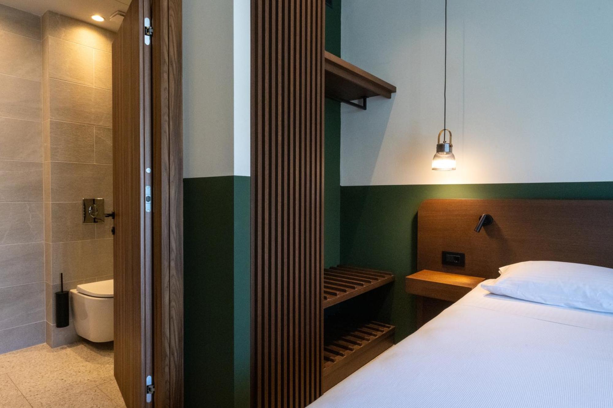 Evripidou 7 - Kalamata Mediterranean Suites Екстериор снимка