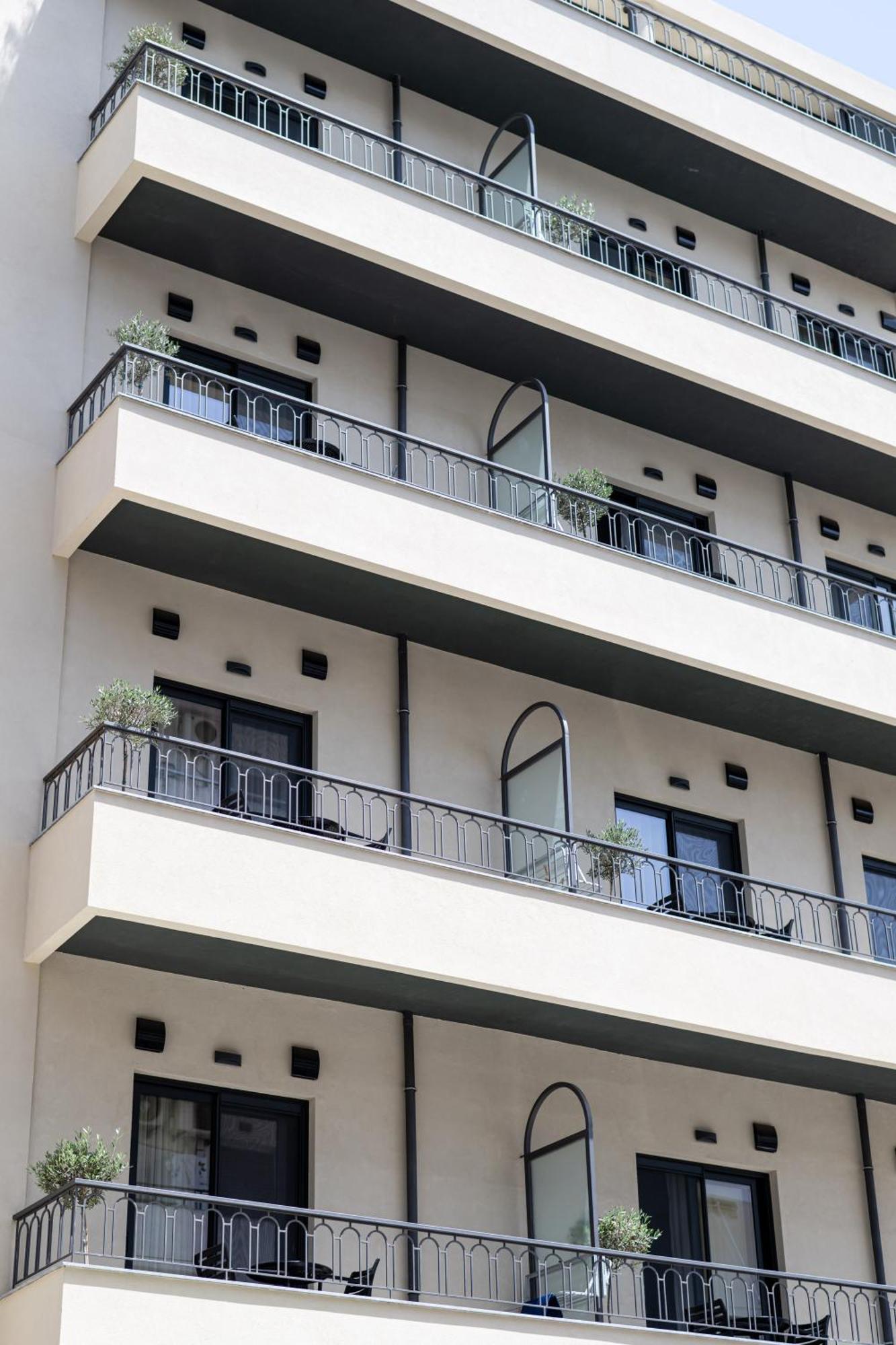 Evripidou 7 - Kalamata Mediterranean Suites Екстериор снимка